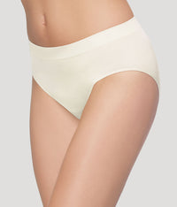B-Smooth Seamless Brief: Ivory