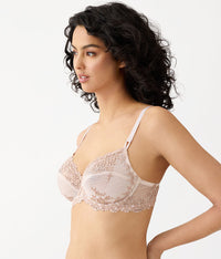 Embrace Lace® Underwire Bra: Angel Wing/Rose Dust